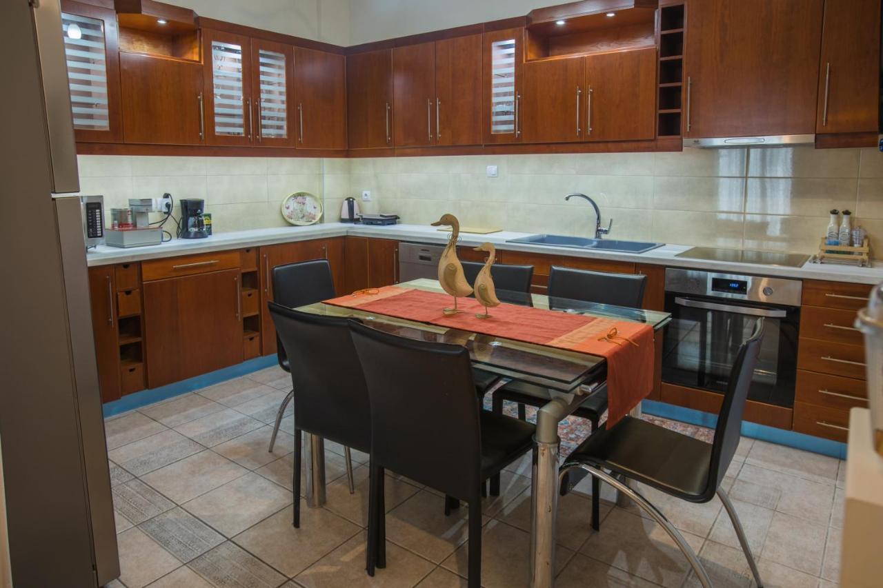 Efis Apartment Down Town Perfect Location Nafpaktos Bagian luar foto