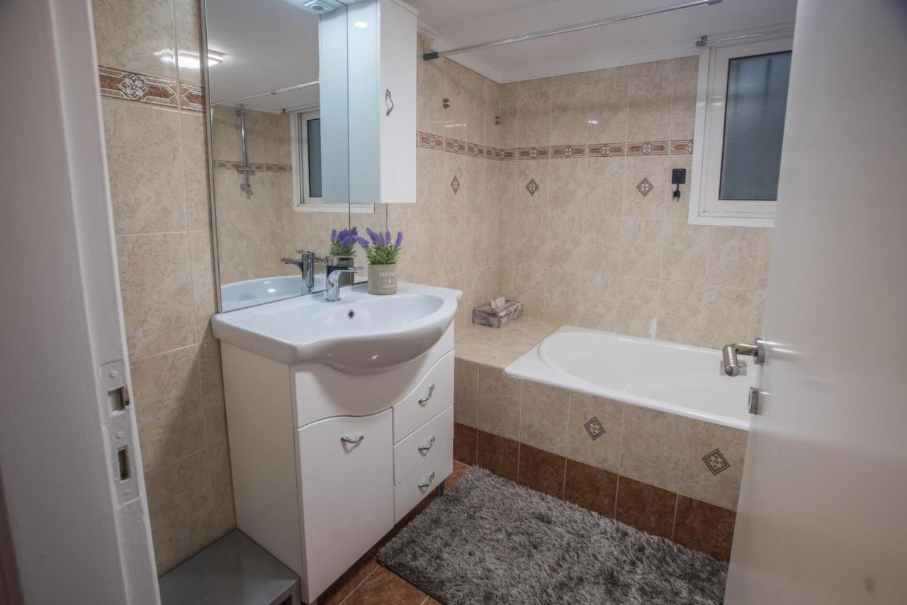 Efis Apartment Down Town Perfect Location Nafpaktos Bagian luar foto